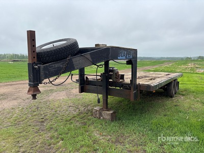 Blazer 20 ft T/A Gooseneck Tilt Deck Trailer