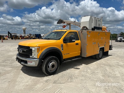 2017 Ford F-550 XL 4x2 Camion de servicios