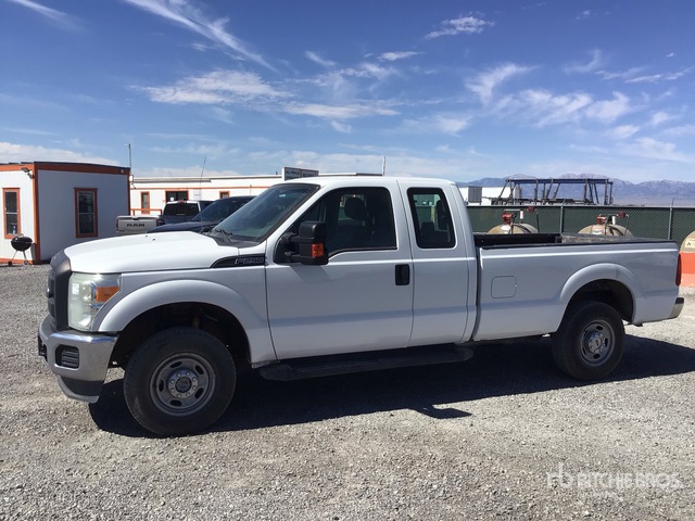 2013 Ford F-250 XL 4x4 Extended Cab Pickup