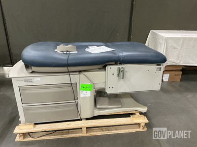 Brewer Access Examination Table