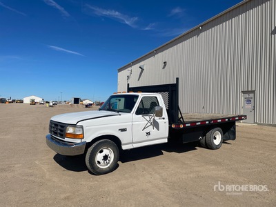 1997 Ford F-350 Camion à Plateau