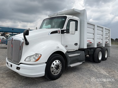2018 Kenworth T680 6x4 Camion de Volteo / T/A Dump Truck