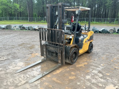 2004 Cat P6000 5400 lb Chariot Élévateur