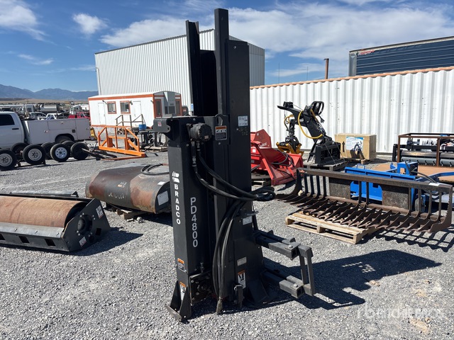 Bradco 111487 1360 lb Hydraulic Post Pounder