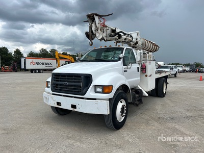Terex 4045 on 2001 Ford F-750 4x2 Graafmachine Derrick Truck