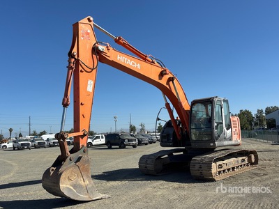 2015 Hitachi ZX225USLC-3 Kettenbagger