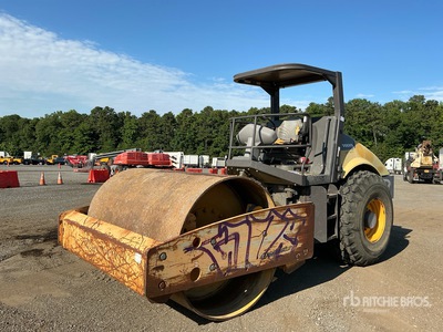 2012 Volvo SD100D Smooth Drum Compactor