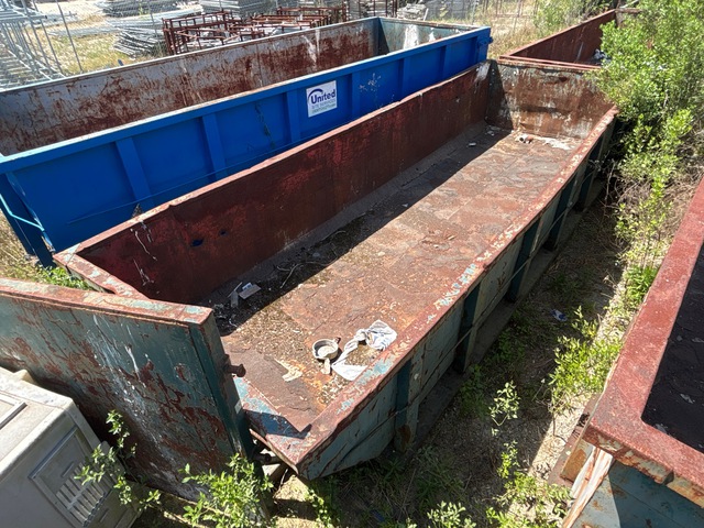 22 ft 4 in 20 cyd Roll-Off Container