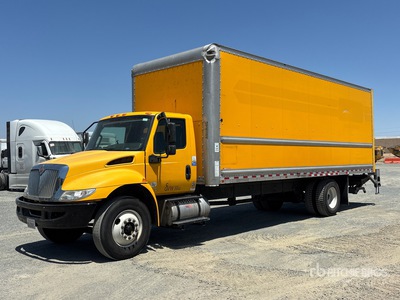 2020 International MV607 4x2 Furgonetka