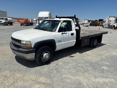 2002 Chevrolet SILVERADO 3500 4x2 Flatbed Truck