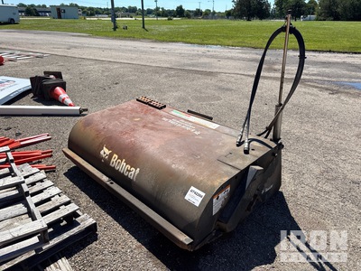 2017 Bobcat Sweeper 72 in Skid Steer Attachment