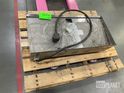 Glove Food Equipment PG36E Electric Countertop Griddle