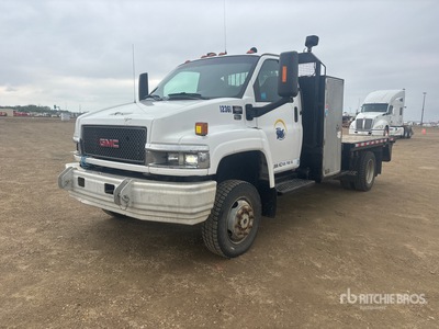 Big Max TC200 on 2007 GMC C5500 4x4 Boom Truck