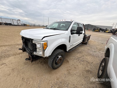 2017 Ford F-350 XL 4x4 Crew Cab Flatbed Truck (Inoperable)