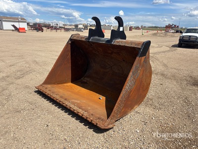 FMS 84 in Q/C Cleanup Excavator Bucket - Fits 470