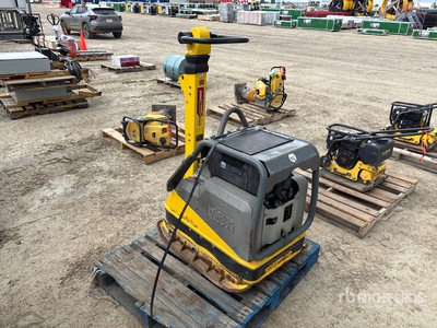 2022 Wacker DPU6555Hech 1000 lb Plancha compactadora