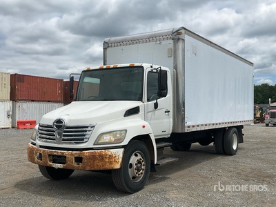 2007 Hino 268 4x2 شاحنة فان