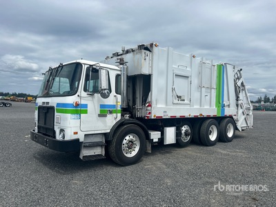 2010 Autocar Xpeditor 8x4 Rear Loader Waste Collection Truck