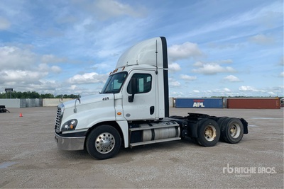 2016 Freightliner Cascadia 125 6x4 T/A Dagcabine Trekker