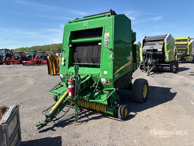 2005 John Deere 582 Round Baler