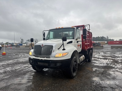 2017 International 4400 4x2 Tipper Truck