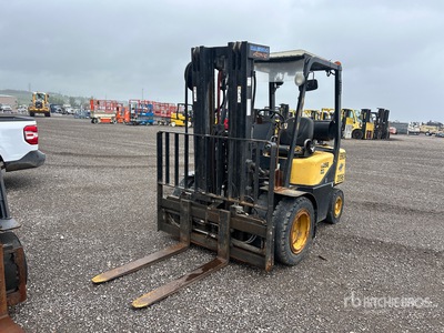Daewoo G25E-3 4550 lb Pneumatic Tire Forklift