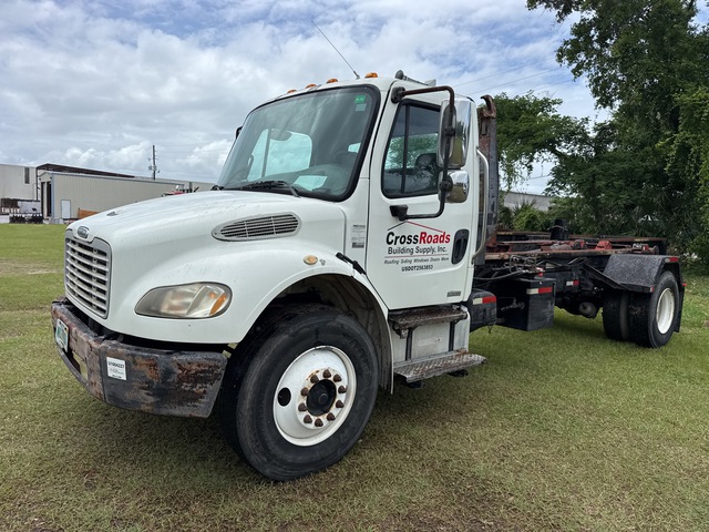2007 Freightliner M2 106 4x2 Hooklift Truck