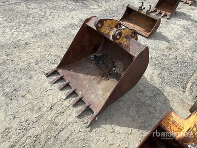 36 in Digging Backhoe Rear Bucket
