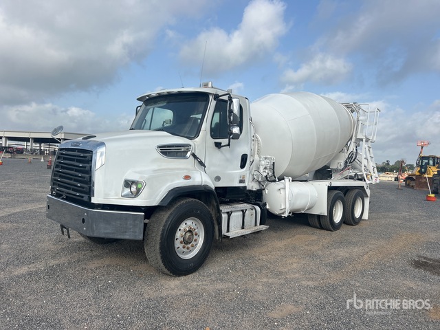 2021 Freightliner 114 SD 6x4 Mixer Truck