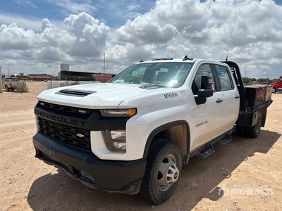 2021 Chevrolet Silverado 3500HD 4x4 Crew Cab Flatbed Truck