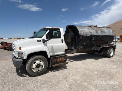 2005 GMC Asphalt Tanker Truck
