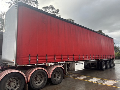 2005 MaxiTrans curtain 13.2 m Tri/A Curtain Side Trailer