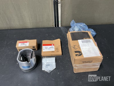 (5) Cummins 4024938 Internal Combustion Pistons