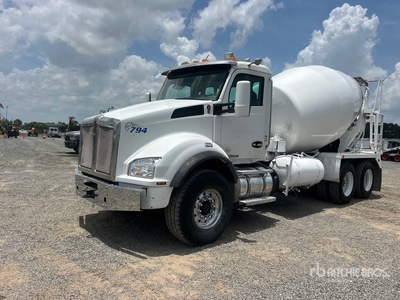 2017 Kenworth T880 6x4 Mixer Truck