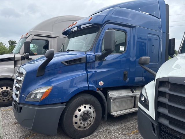 2020 Freightliner Cascadia  113 6x4 T/A Sleeper Truck Tractor (Inoperable)