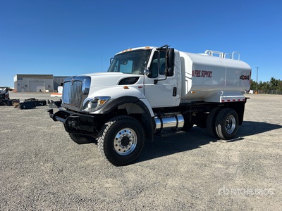 2013 International 7400 4x4 Water Truck