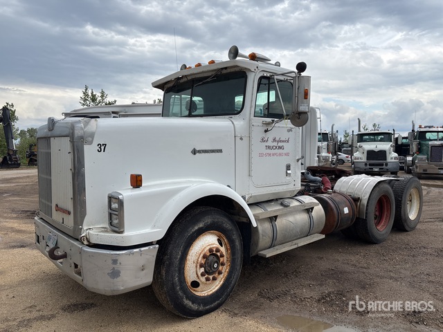 2HSFECBR3NC056126 International 9300 Photo 1