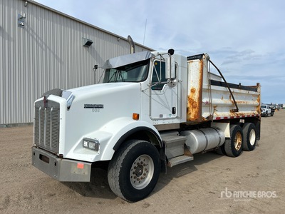2004 Kenworth T800 6x4 T/A Dump Truck