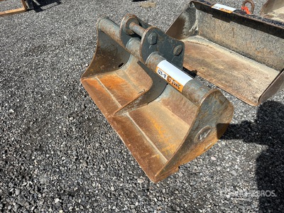 2022 Wacker Neuson 36 in Q/C Cleanup Excavator Bucket - Fits EZ36