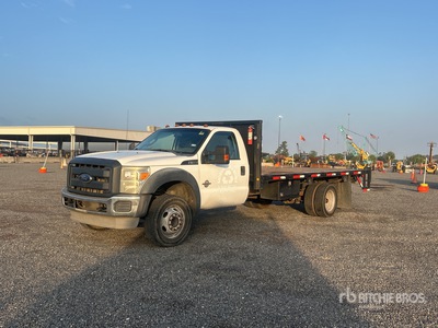 2013 Ford F-550 XL 4x2 Flatbed Truck