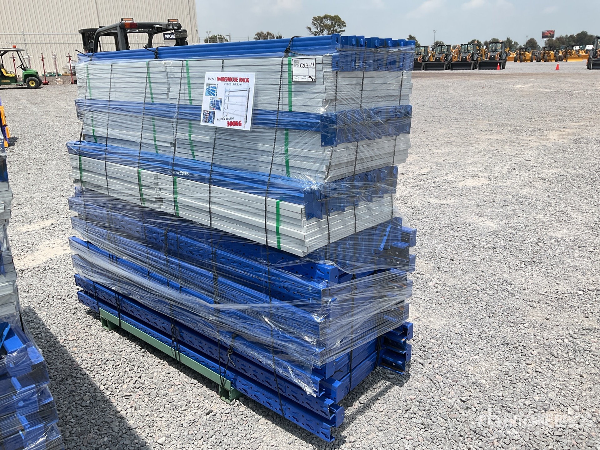 2026 WRB 300 Estantes (Sin Usar) / Shelving (Unused)
