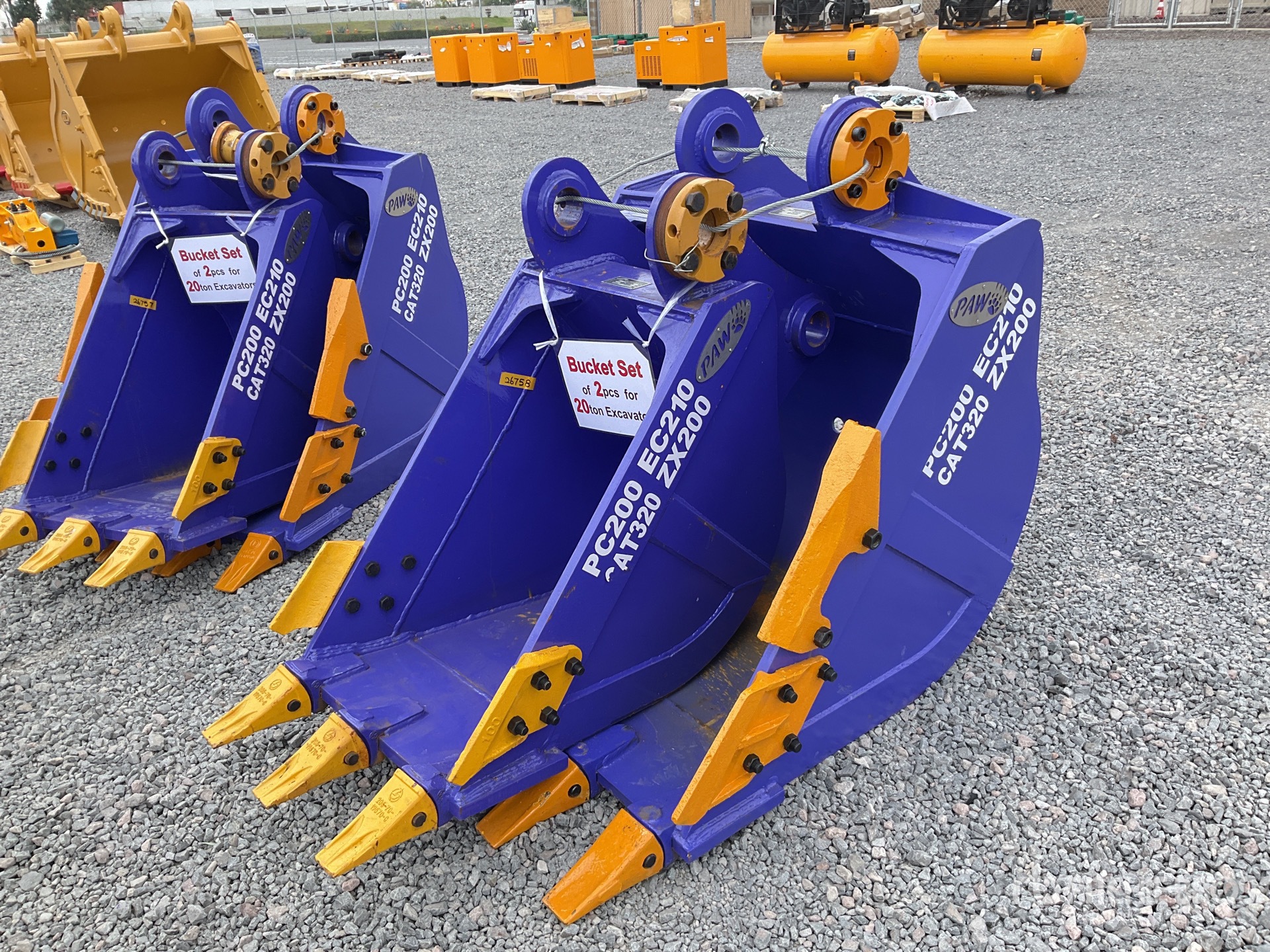 Quantity of (2) 2026 Paw Digging Lote de Cucharones (Sin Usar) / Excavator Bucket - Fits 20 ton Excavators (Unused)