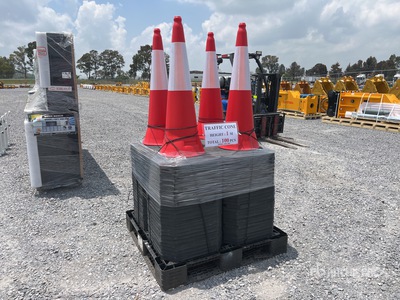 Quantity of (100) 2026 RTC100 Lote de Conos para Trafico (Sin Usar) / Highway Cones (Unused)