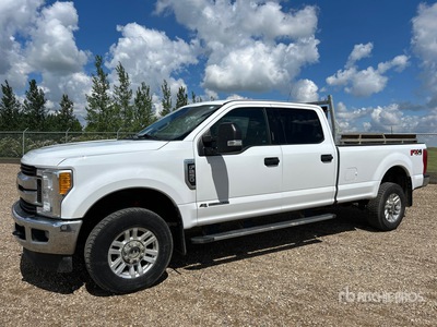 2017 Ford F-250 XLT 4x4 Crew Cab Pickup