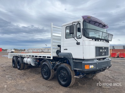 1998 MAN F90 8x8 Twin-Steer Platte vrachtwagen