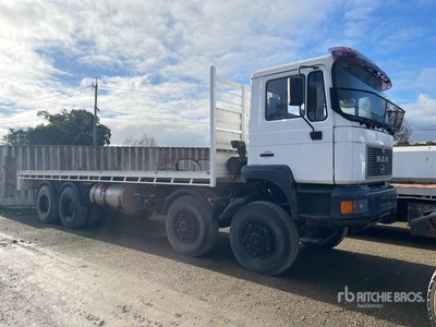 1998 MAN F90 8x8 Twin-Steer Flatbed Truck