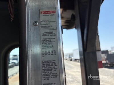 2013 Kenworth T400 6x2 Portavheiculos