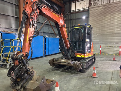 2018 Hitachi ZX65 Hi-Rail Escavatore cingolato