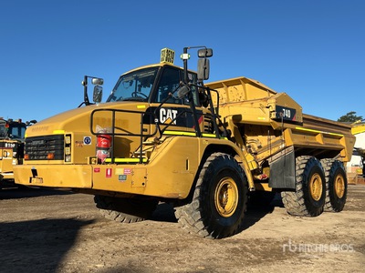 2010 Cat 740E Ejector Wywrotka przegubowa