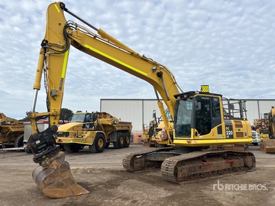 2019 Komatsu PC220LC-8M0 Tracked Excavator
